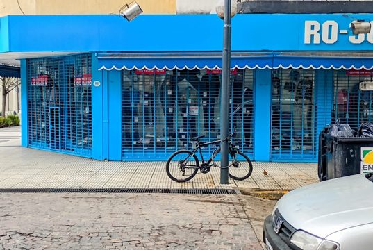 Actividad comercial entre crisis y día de su empleado: “Nos están comiendo los costos fijos”
